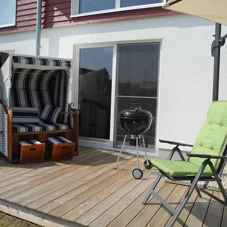 Strandkorb - *